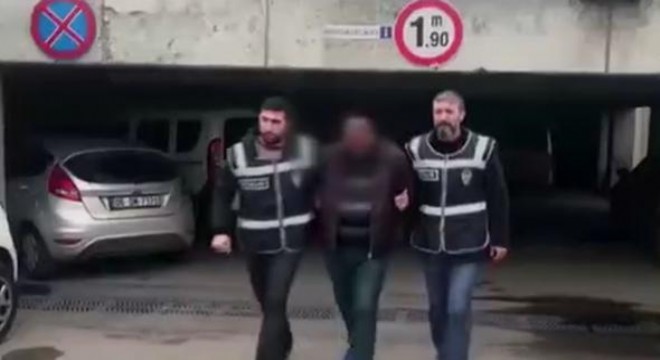 Eski eşini asansörde ağır yaraladı